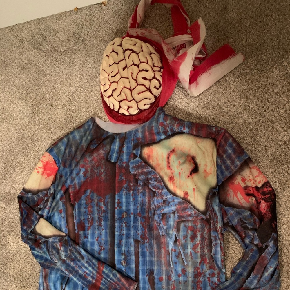 🧟‍♀️ Zombie Halloween Costume 🧟‍♂️